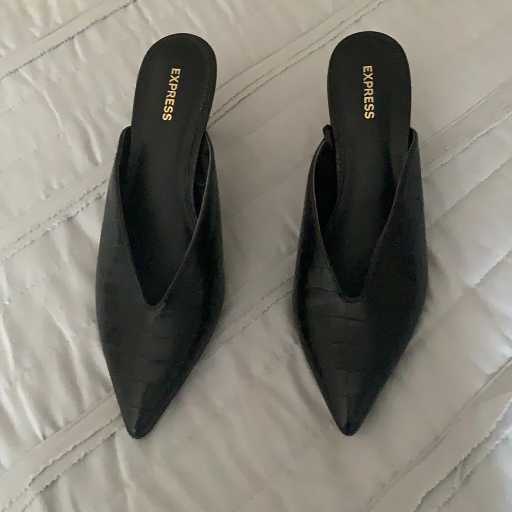 Express heels